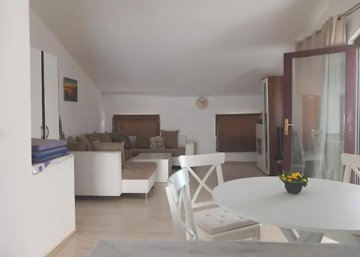 Rab - Adrijana & Aleksandra Appartement