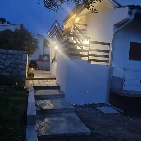 Rab - Adrijana & Aleksandra Apartment Banjol