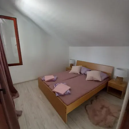 Apartment Rab - Adrijana & Aleksandra